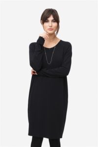 Black loose nursing dress with zipper nursing opening